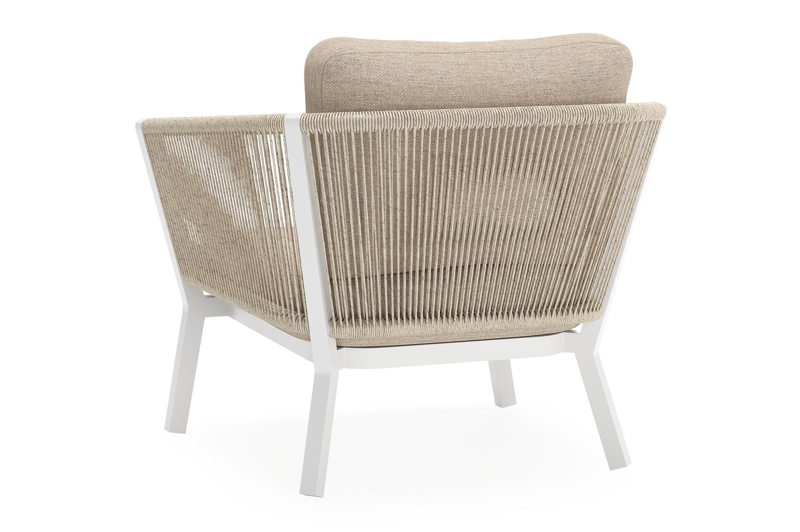 Cordoba loungestoel in wit aluminium en beige verticaal geweven ronde rope met rustic weather+ softtouch kussen