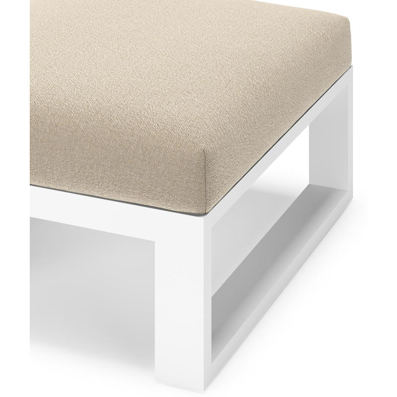 Verato poef in wit aluminium met marbella sand all weather cosytica kussen