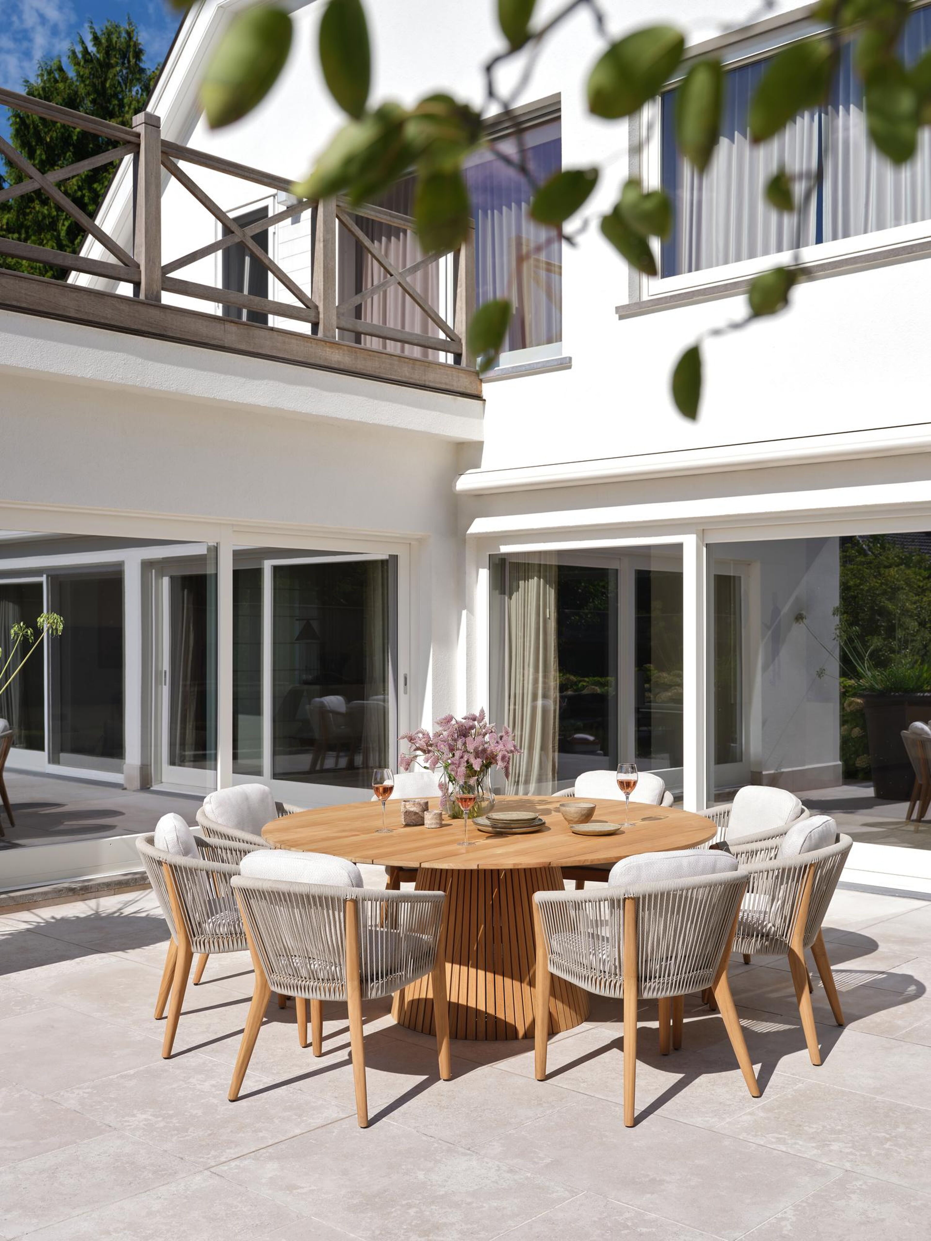 Orso tuinstoel in teak en beige verticaal geweven rope