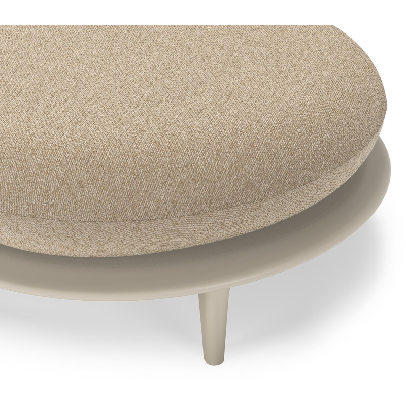 Bomero poef in beige aluminium met madagascar oak all weather cosytica kussen