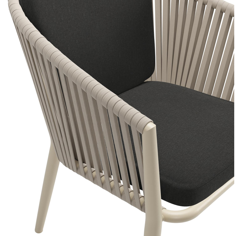 Chaise de jardin Orso en aluminium beige et corde plate tissée verticalement beige avec coussin en All Weather Sunbrella® Luxe Natte Sooty