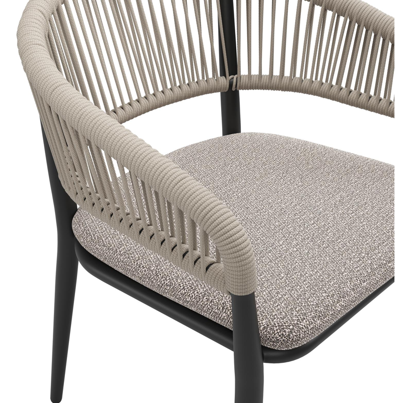 Tolfa stapelbare tuinstoel in zwart aluminium en beige verticaal geweven ronde rope met stoelkussen in All Weather Sunbrella® Luxe Wander Granite