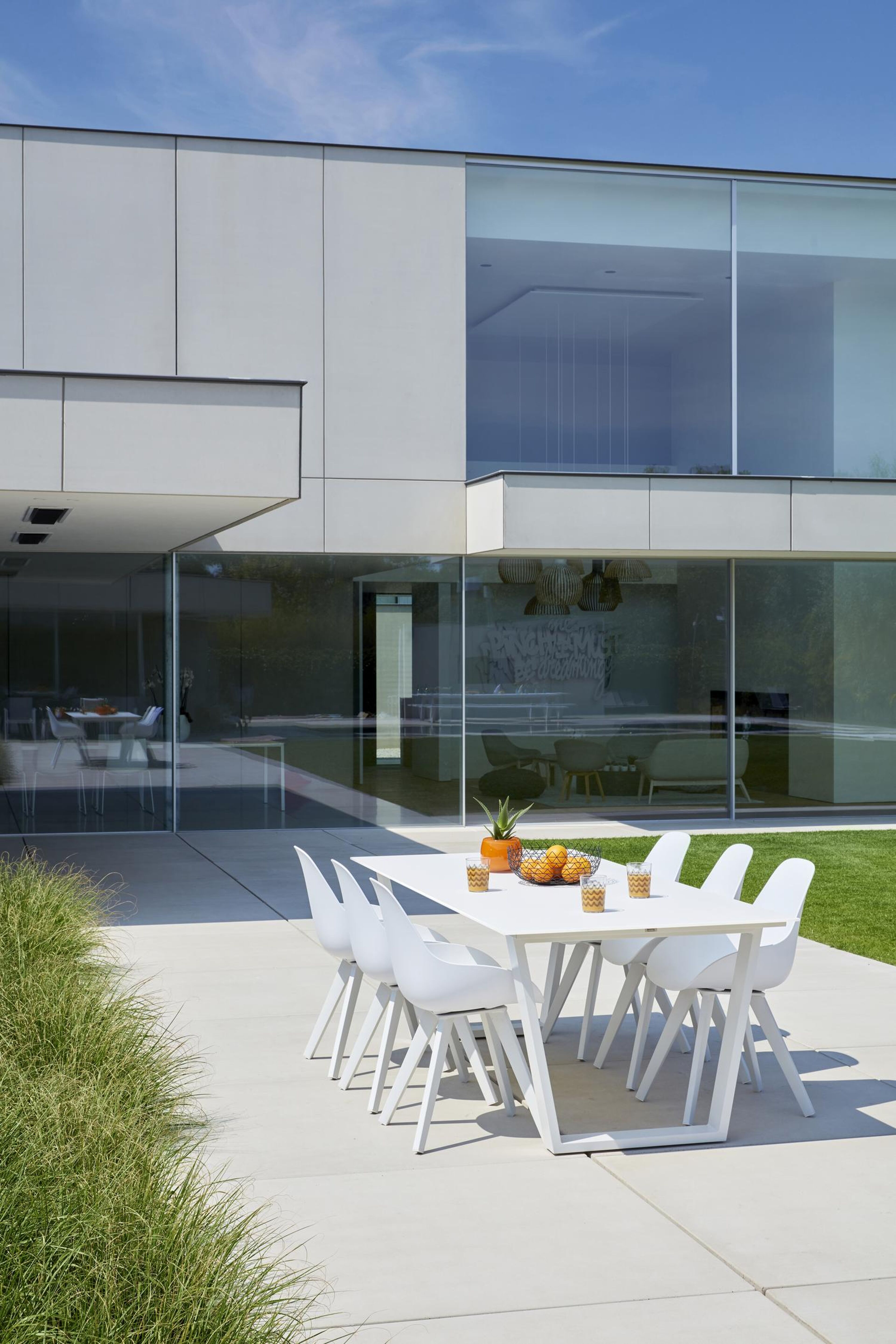 Mesa tuinstoel in wit aluminium en wit kunststof