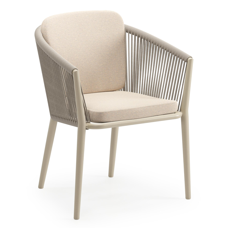 Chaise de jardin empilable Orso en aluminium beige et corde ronde tissée carrée beige avec coussin en All Weather Sunbrella® Luxe Heritage Papyrus