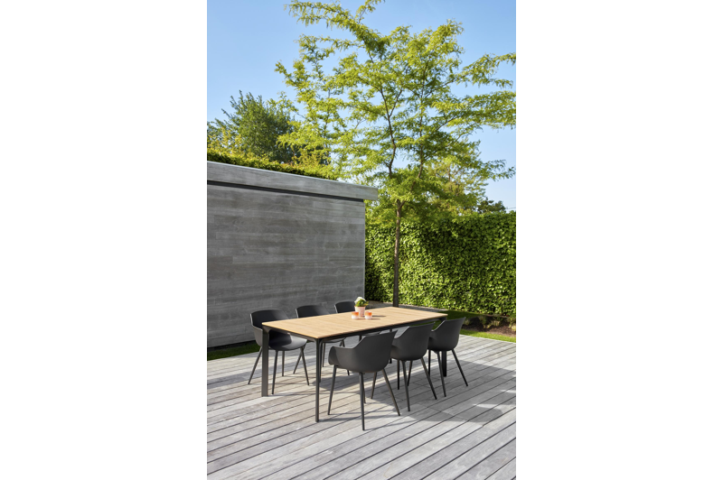 Paco tuinstoel in zwart aluminium en zwart kunststof