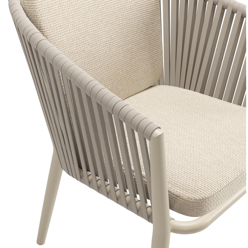 Orso tuinstoel in beige aluminium en beige verticaal geweven vlakke rope met Althea chalk All Weather Cosytica kussen