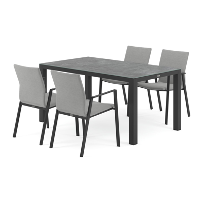Varese tuinset in zwart aluminium en grijs keramisch glas tafelblad met 4 stapelbare Madura tuinstoelen