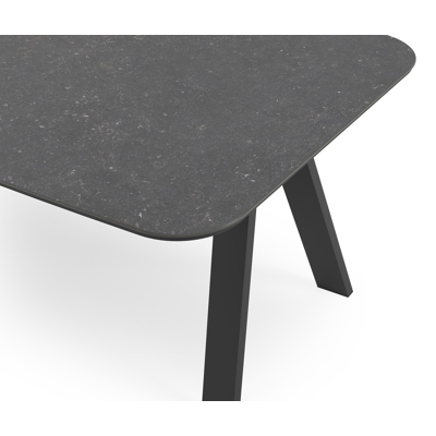 Cesano tuintafel in zwart aluminium en volkeramiek pierre bleue - L 255 x B 115 x H 74 cm