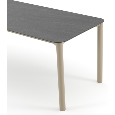 Orso tuintafel rechthoekig afgerond in beige aluminium en volkeramiek Basalt Black - L 200 x B 80 x H 74.5 cm
