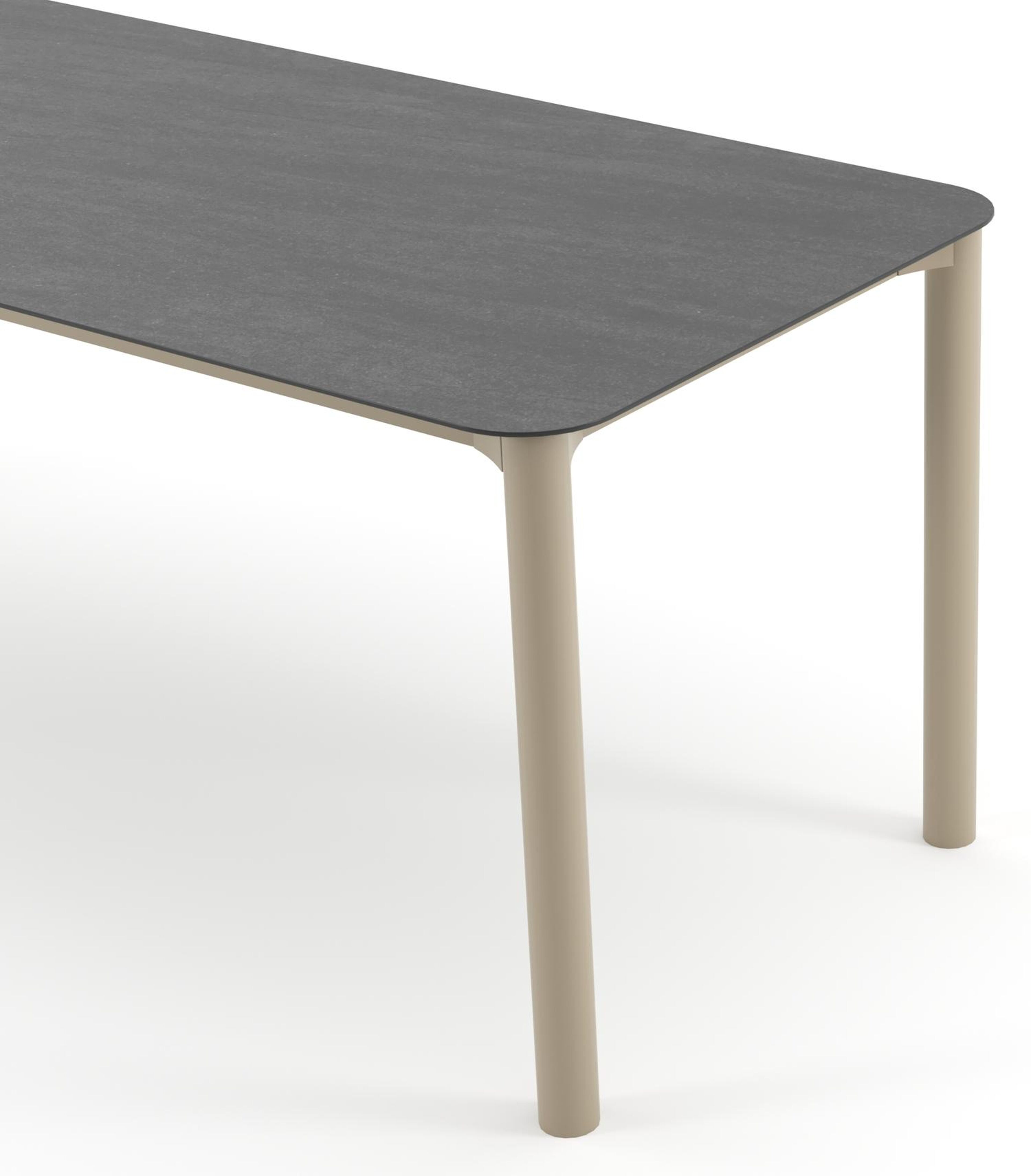 Table de jardin Orso rectangulaire arrondi en aluminium beige et céramique pleine Basalt Black - Lg. 200 x Lrg. 80 x Haut. 75 cm