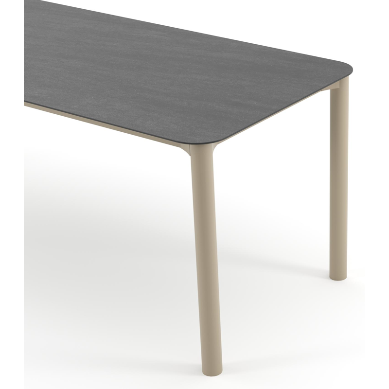Orso tuintafel rechthoekig afgerond in beige aluminium en volkeramiek Basalt Black - L 200 x B 80 x H 74.5 cm