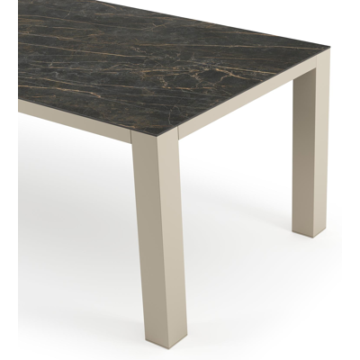 Nano tuintafel rechthoekig in beige aluminium en volkeramiek Black Obsession - L 240 x B 100 x H 75 cm