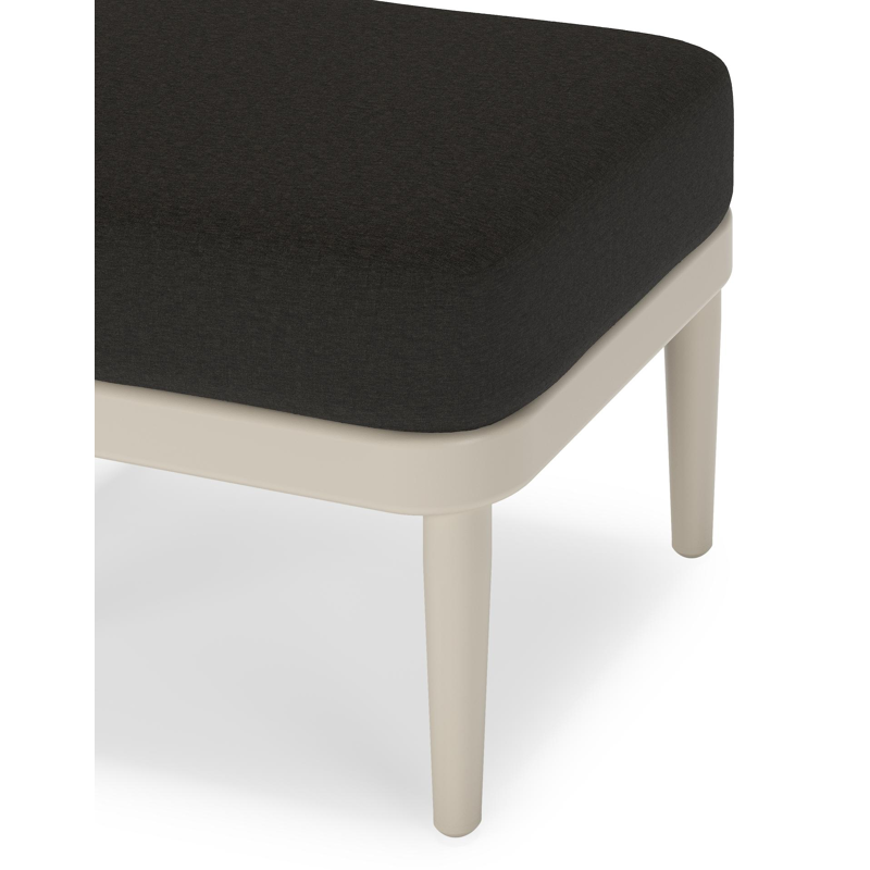 Pouf Orso en aluminium beige et coussins en all weather sunbrella® luxe Heritage char