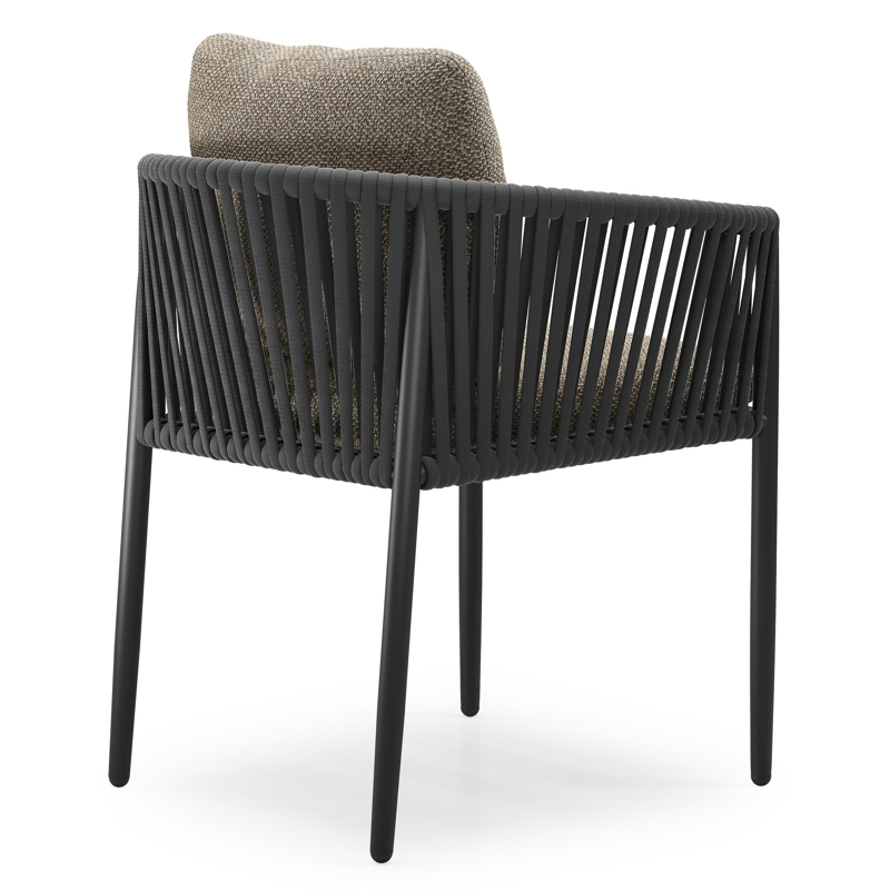 Organo tuinstoel in zwart aluminium en zwart verticaal geweven luxe vlakke rope met kussen in madagascar burch all weather cosytica