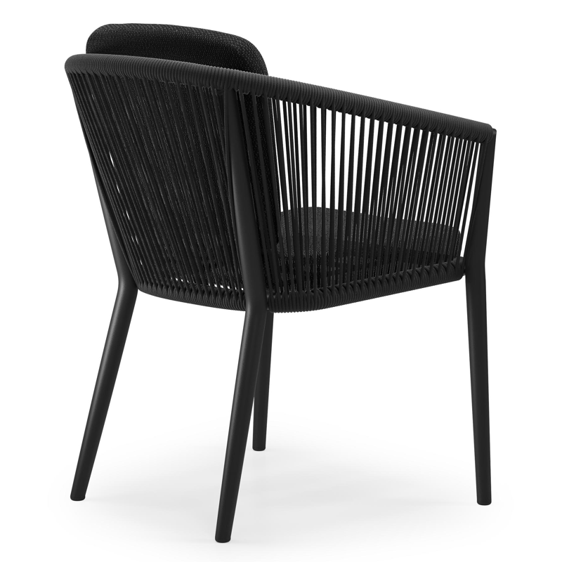 Orso tuinstoel in zwart aluminium en zwart verticaal geweven ronde rope met zitkussen in All Weather Sunbrella® Luxe Lopi Baribal