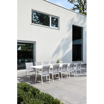 Calobra verlengbare tuintafel in wit aluminium en glas wit - L 220/330 x B 107 x H 75 cm