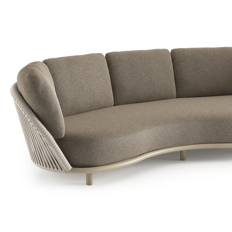 Lupino loungebank in beige aluminium en beige verticaal geweven luxe vlakke brede rope met madagascar burch all weather cosytica kussen