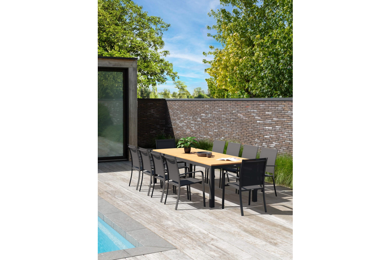 Varese tuinset in zwart aluminium en naturel teak tafelblad met 10 stapelbare Calobra tuinstoelen