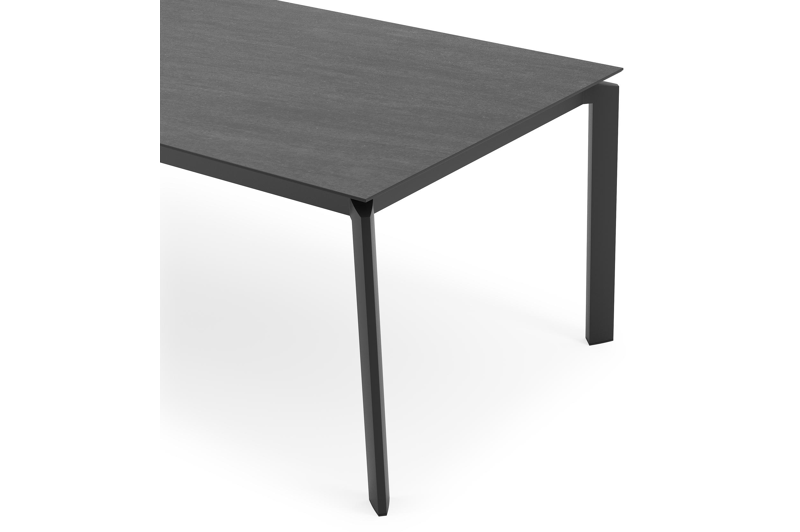 Cirello tuintafel in zwart aluminium en volkeramiek basalt black - L 240 x B 100 x H 75 cm