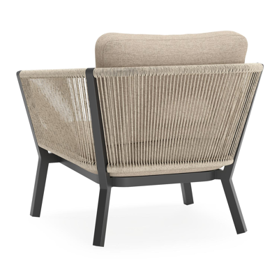 Cordoba loungestoel in zwart aluminium en beige verticaal geweven ronde rope met rustic weather+ softtouch kussen
