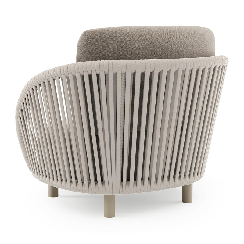 Lupino loungestoel in beige aluminium en beige verticaal geweven luxe vlakke brede rope met savane coconut all weather sunbrella® luxe kussen