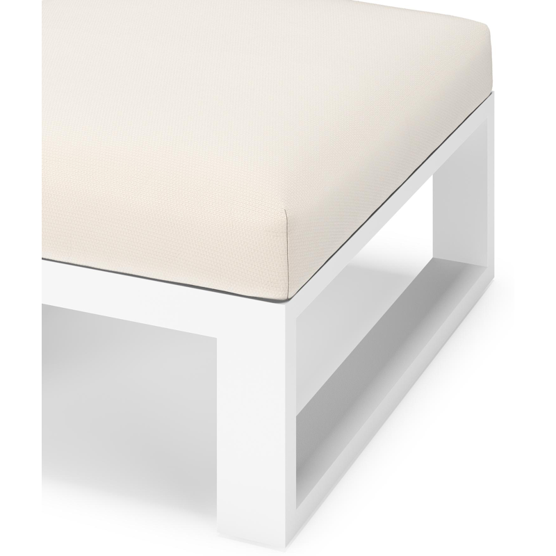 Verato poef in wit aluminium met lopi snow all weather sunbrella® luxe kussen