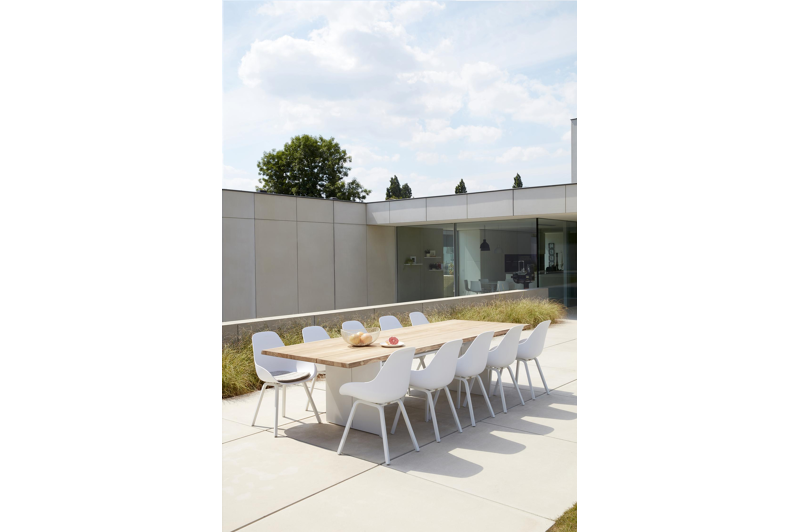 Cela tuinstoel in wit aluminium en wit kunststof