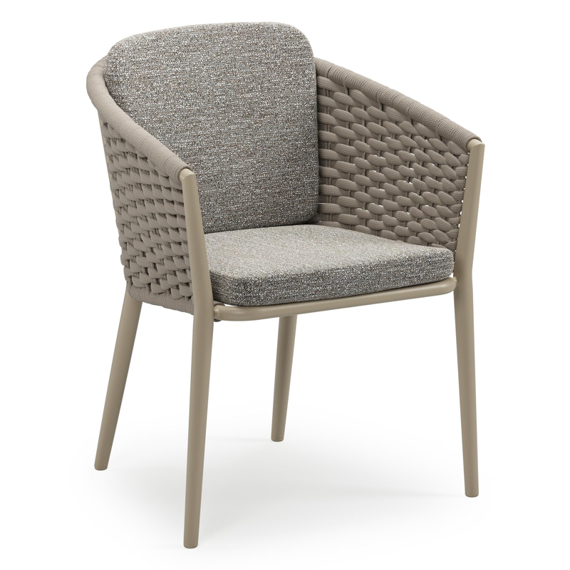 Orso stapelbare tuinstoel in beige aluminium en beige horizontaal geweven ronde rope met stoelkussen in All Weather Sunbrella® Luxe Tundra Pepper