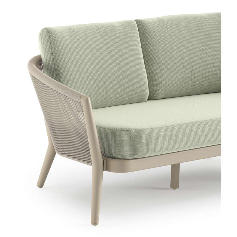 Orso loungebank in beige aluminium en beige verticaal geweven ronde rope met Slow Spirea all weather sunbrella® luxe kussen