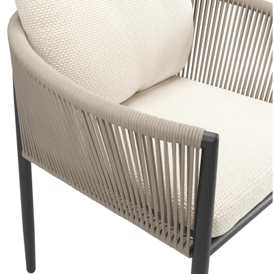 Organo tuinstoel in zwart aluminium en zwart verticaal geweven luxe vlakke rope met stoelkussen in All Weather Cosytica Althea Off White