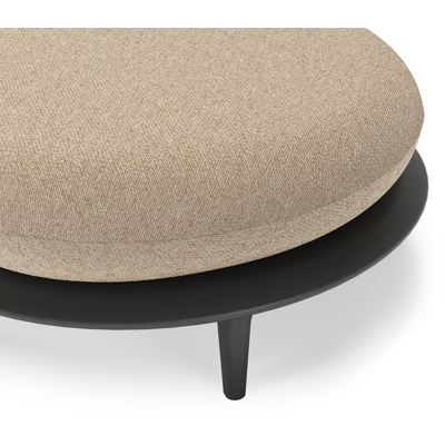 Bomero poef in zwart aluminium met madagascar oak all weather cosytica kussen