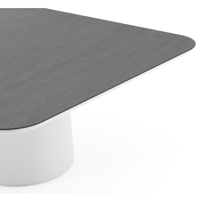 Amico low dining tuintafel afgerond vierkant in wit aluminium en volkeramiek Basalt Black - L 148 x B 148 x H 61 cm