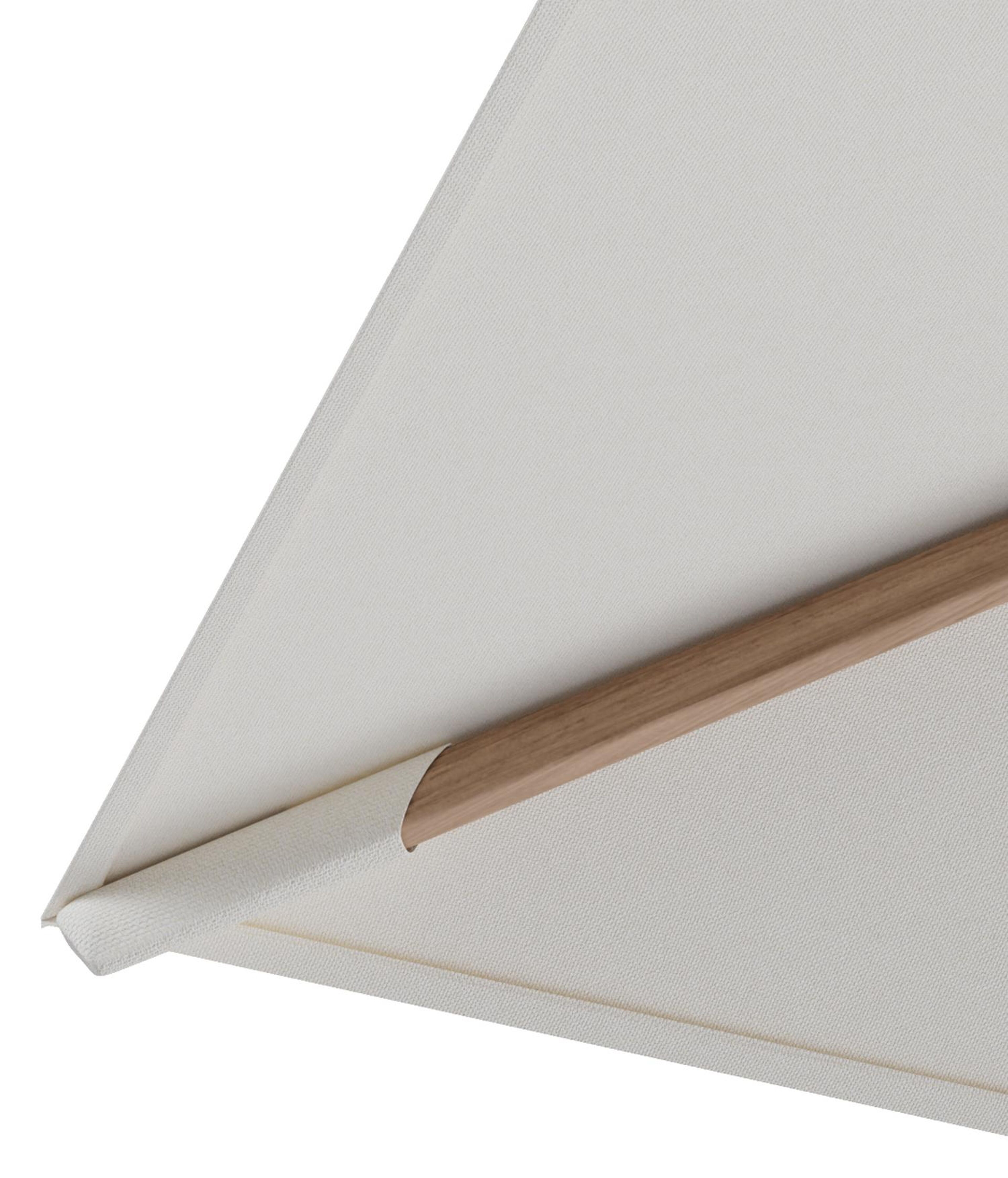 Rufina zweefparasol met tiltfunctie in houtlook aluminium en Natte White All Weather Sunbrella® Luxe parasoldoek - L1 400 x L2 300 cm met parasolvoet Minore 260 kg met wielen