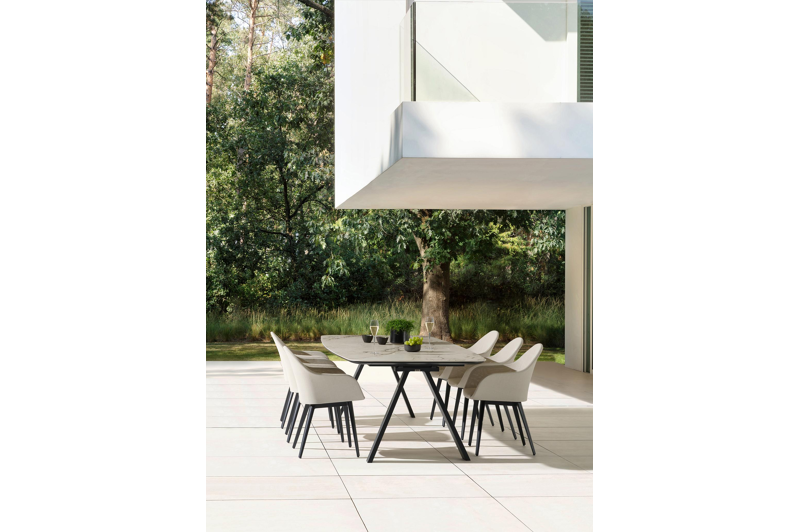 Cesano tuinstoel in zwart aluminium en beige dubbele textilene