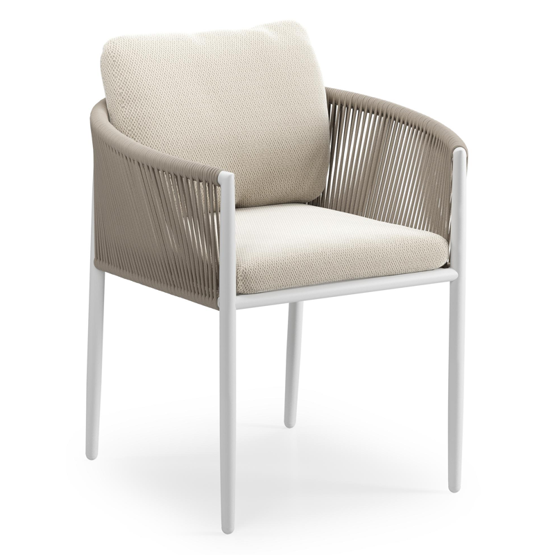 Organo tuinstoel in beige aluminium en beige verticaal geweven ronde rope met stoelkussen in All Weather Sunbrella® Luxe Lopi Marble