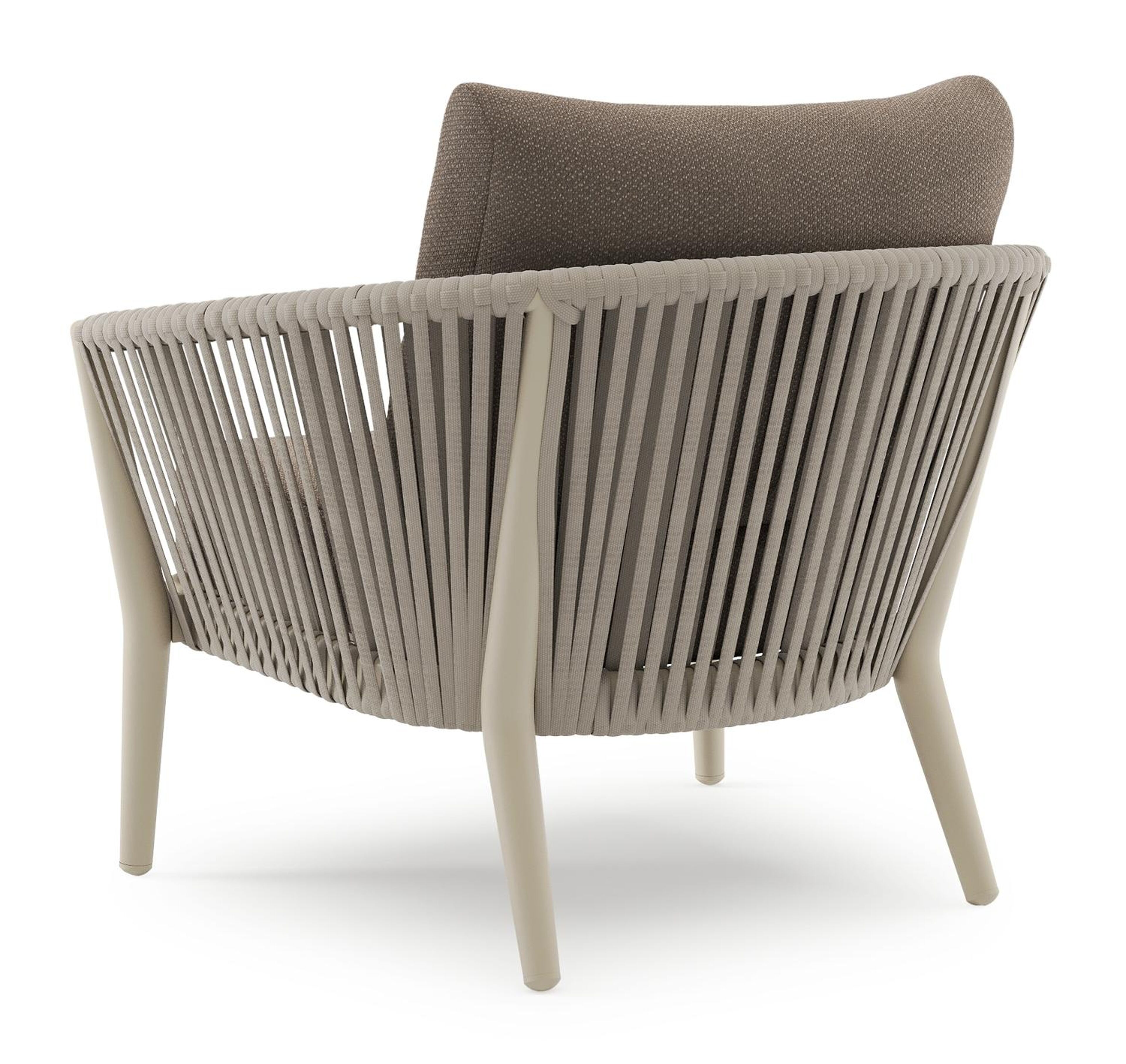 Orso loungestoel in beige aluminium en beige verticaal geweven luxe vlakke rope met Lopi Coconut all weather sunbrella® luxe kussen