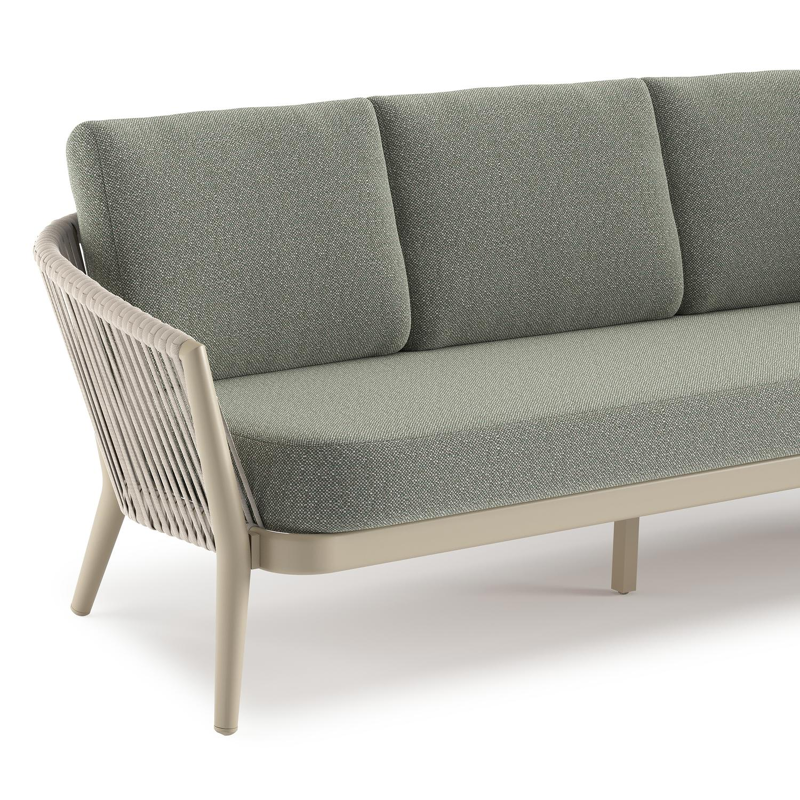 Orso loungeset in beige aluminium en beige verticaal geweven ronde rope met Savane Leaf all weather sunbrella® luxe kussen