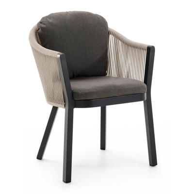 Nano tuinstoel in zwart aluminium en beige verticaal geweven ronde rope met kussen in natte dark taupe all weather sunbrella® luxe