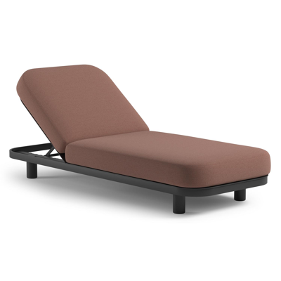 Donato verstelbaar ligbed in zwart aluminium met savane rust all weather Sunbrella® luxe kussen