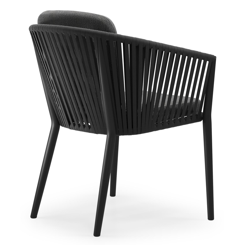 Orso tuinstoel in zwart aluminium en zwart verticaal geweven vlakke rope met kussen in savane tornado all weather sunbrella® luxe