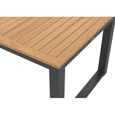 Livo tuinset in zwart aluminium en natural finish teak tafelblad met 8 stapelbare Matera tuinstoelen
