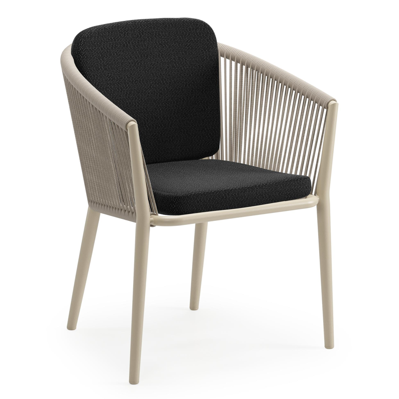 Orso tuinstoel in beige aluminium en beige verticaal geweven ronde rope met zitkussen in All Weather Sunbrella® Luxe Lopi Baribal