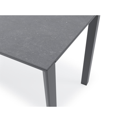 Malito tuintafel in zwart aluminium en volkeramiek pierre bleue - L 220 x B 70 x H 75,5 cm
