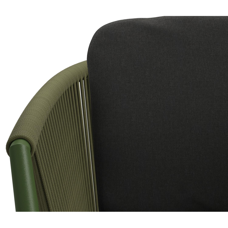 Chaise de jardin Orso en aluminium vert et corde ronde tissée verticalement vert avec coussin luxe en All Weather Sunbrella® Luxe Natte Sooty