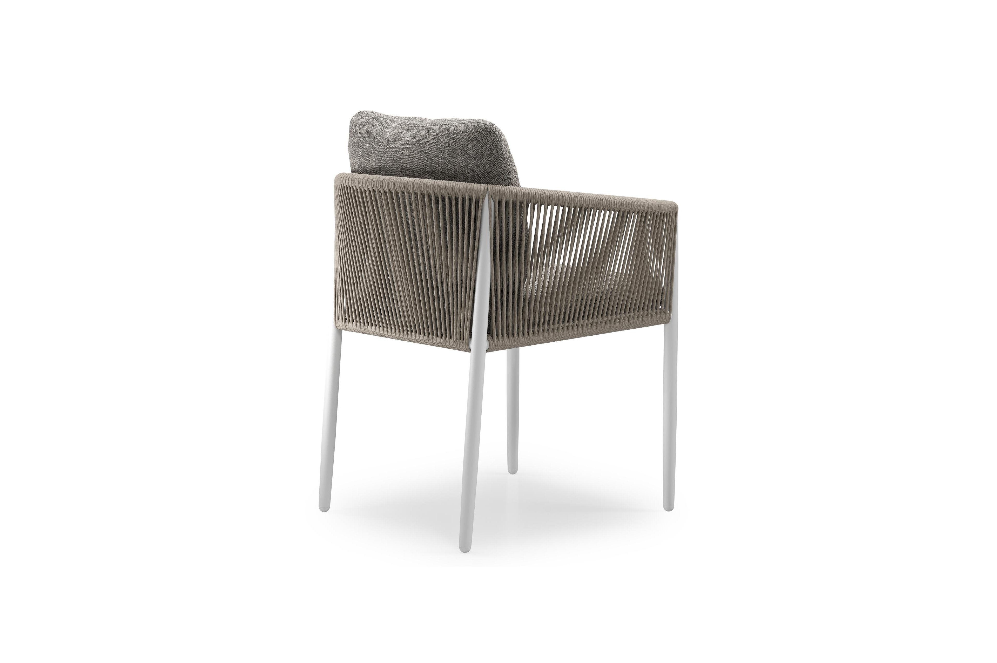 Organo tuinstoel in beige aluminium en beige verticaal geweven ronde rope met stoelkussen in All Weather Sunbrella® Luxe Chartres Drizzle