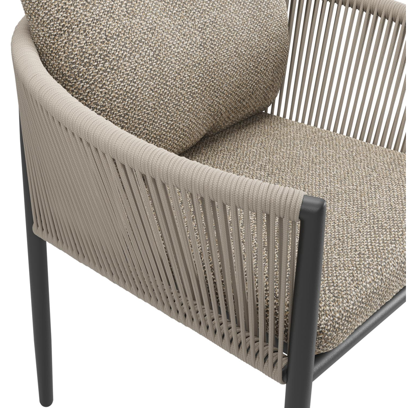 Organo tuinstoel in zwart aluminium en zwart verticaal geweven ronde rope met stoelkussen in All Weather Cosytica Madagascar Burch