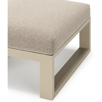 Verato poef in beige aluminium met chartres pewter all weather sunbrella® luxe kussen