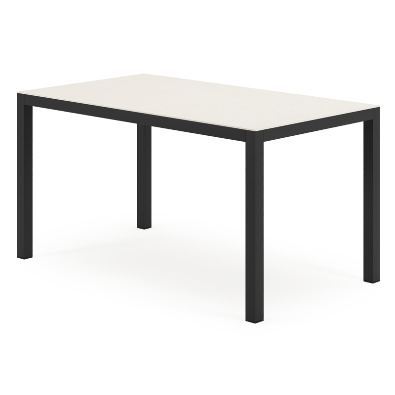 Feltro tuinset in zwart aluminium en sintered stone Crema minerale met 2 Calobra tuinstoelen