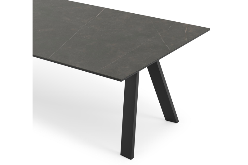 Cesano tuintafel in zwart aluminium en volkeramiek calatorao - L 280 x B 110 x H 75 cm
