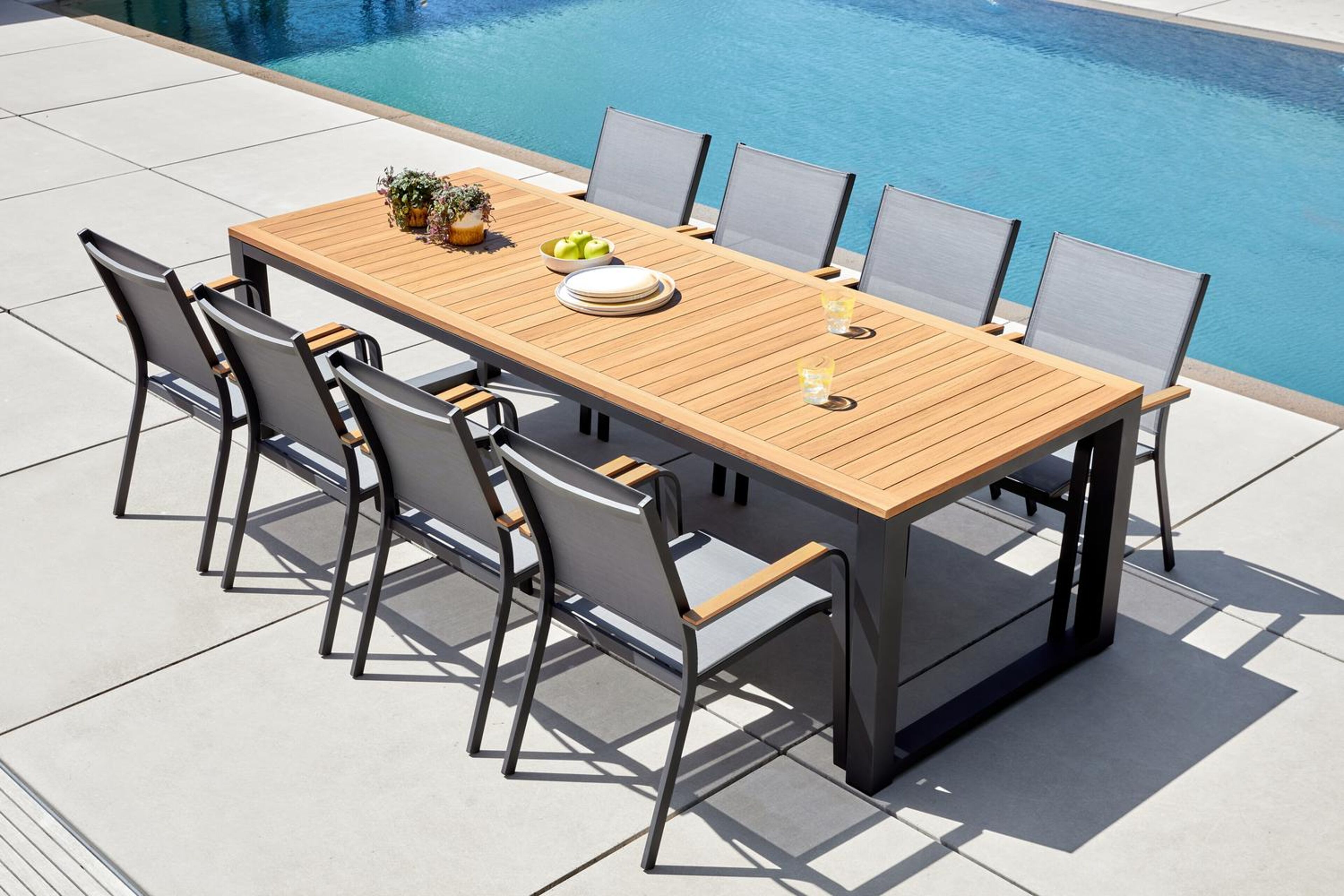 Feltro tuinset in zwart aluminium en teak Natural Finish met 2 Amalfi tuinstoelen